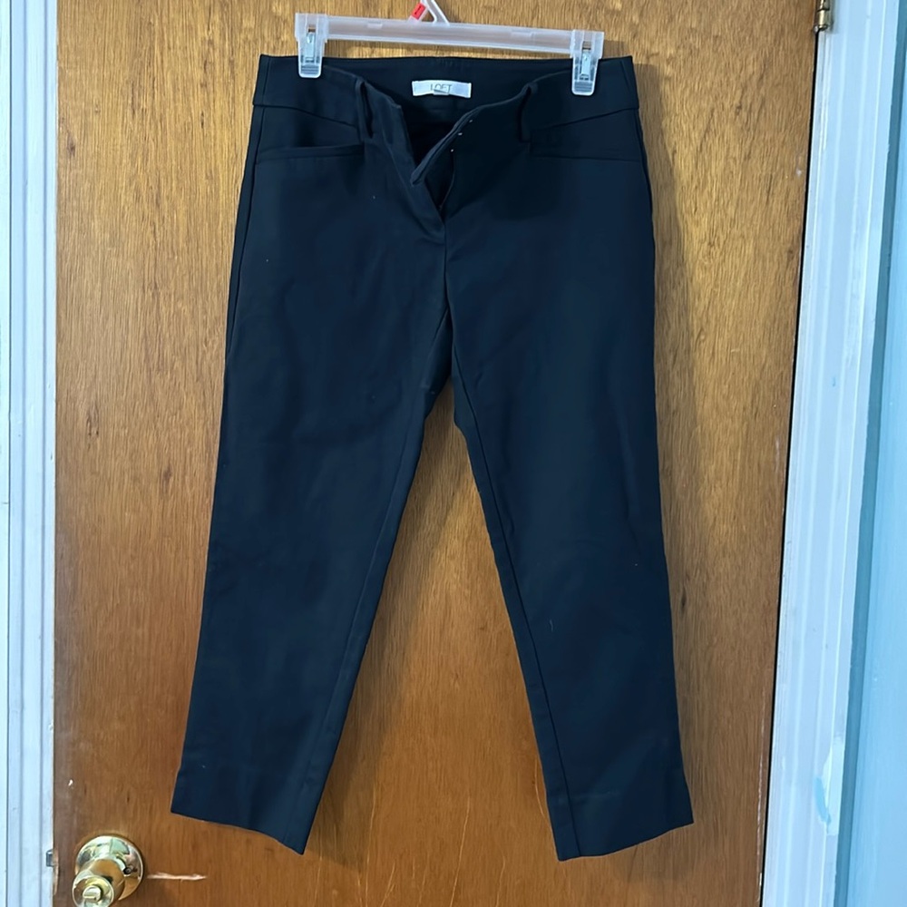 Black cropped pants, Loft, like new
